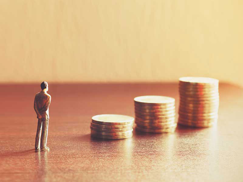 figure-money-coins