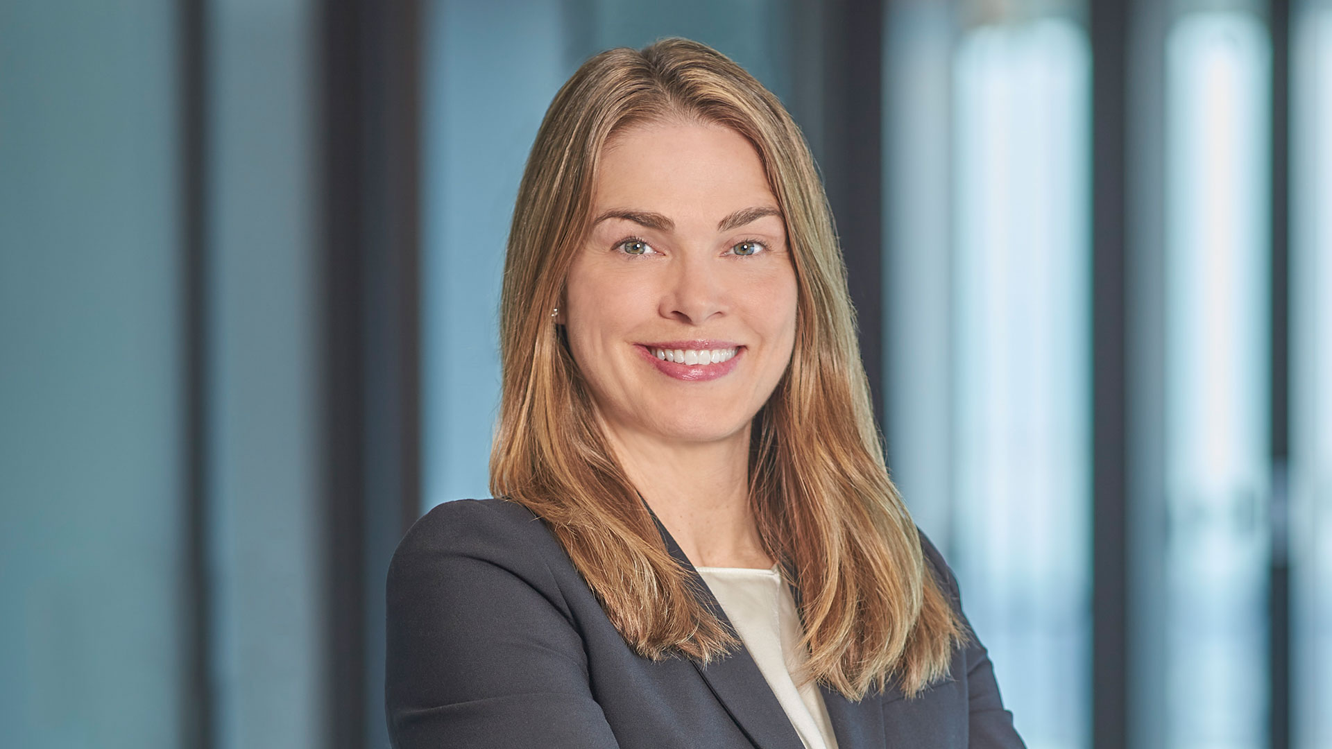 Headshot of Julie Gallagher, leader of Richardson Wealth